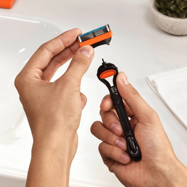 Сменные кассеты для бритья Gillette Fusion5, 18 шт