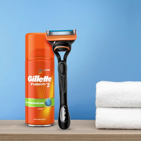 Подарочный набор Gillette Бритва Fusion5 + гель для бритья 75 мл