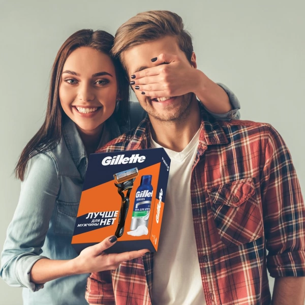 Подарочный набор Gillette Fusion с 1 кассетой и успокаивающей пеной для бритья GILLETTE
