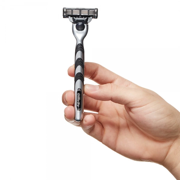 Бритвенный станок Gillette Mach3 + 12 сменных кассет Mach3