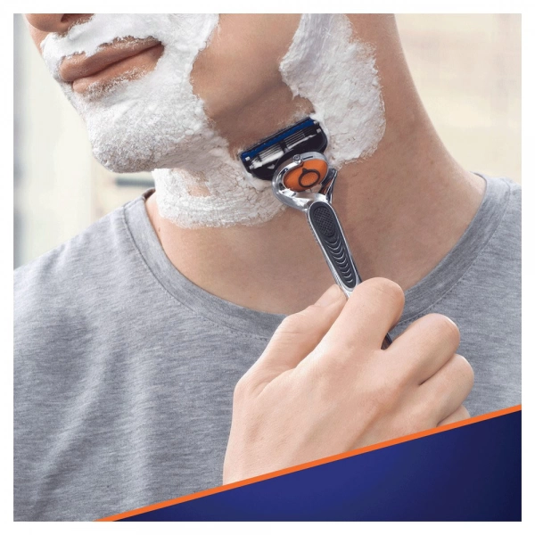 Подарочный набор Gillette Бритва Fusion5 ProGlide + Sensitive гель для бритья 75 мл